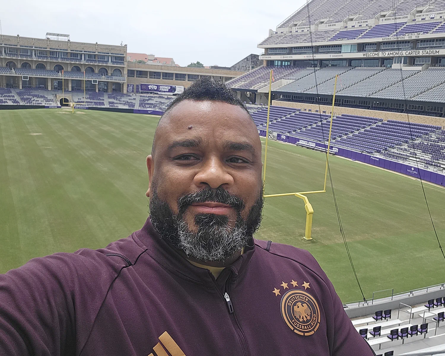 Photo of Brian Hercules, founder of Hercules Sports Consulting High School Football Event Management. Find more about Brian at www.HerculesSportsConsulting.com/team#brian-hercules